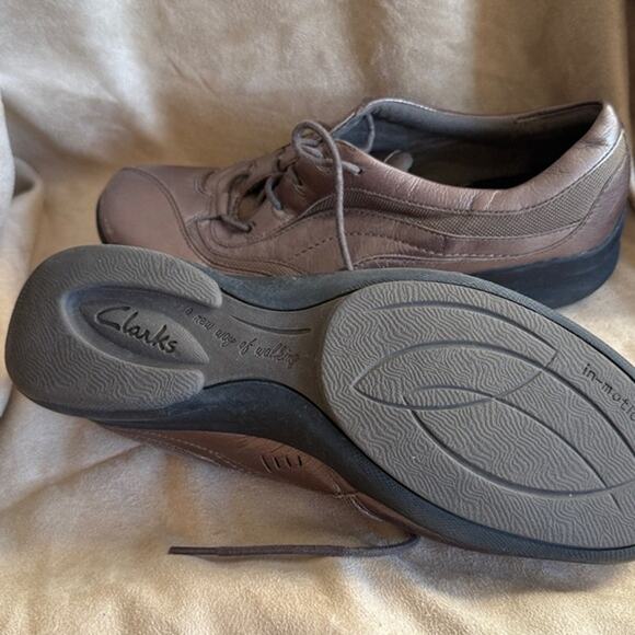 Clark’s In-Motion Hike Walking Shoes Sz 10 Pewter Gray Metallic Leather Comfort - Picture 1 of 3